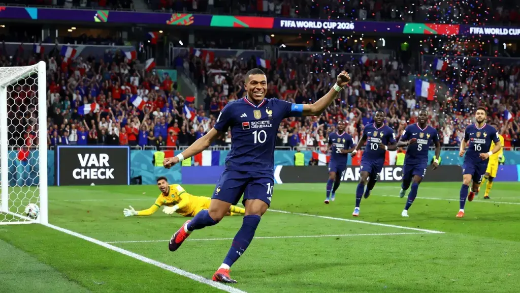 Mbappé garante estar pronto para a semifinal após deixar campo contra o Marrocos