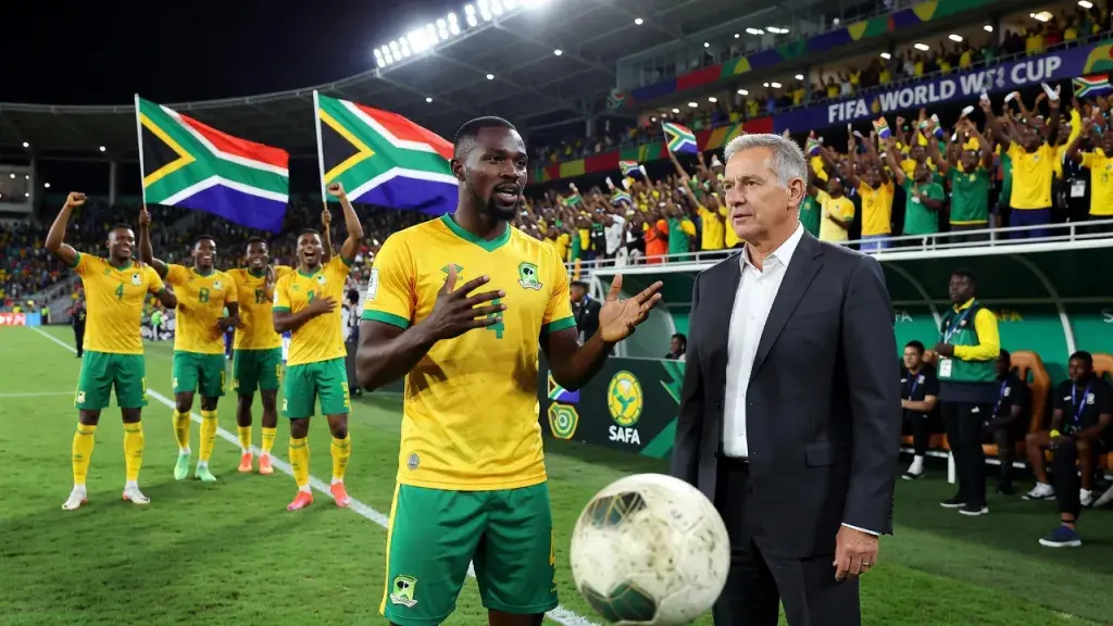 Modiba pede permanência de Broos no comando do Bafana Bafana